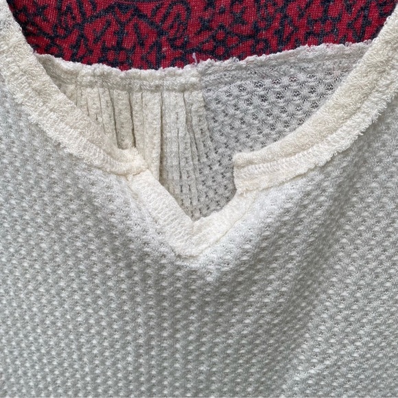 Free People NWT Waffle Knit Boho Cuff Thermal Ivory Oversized Hi/Low Size L - Picture 4 of 10